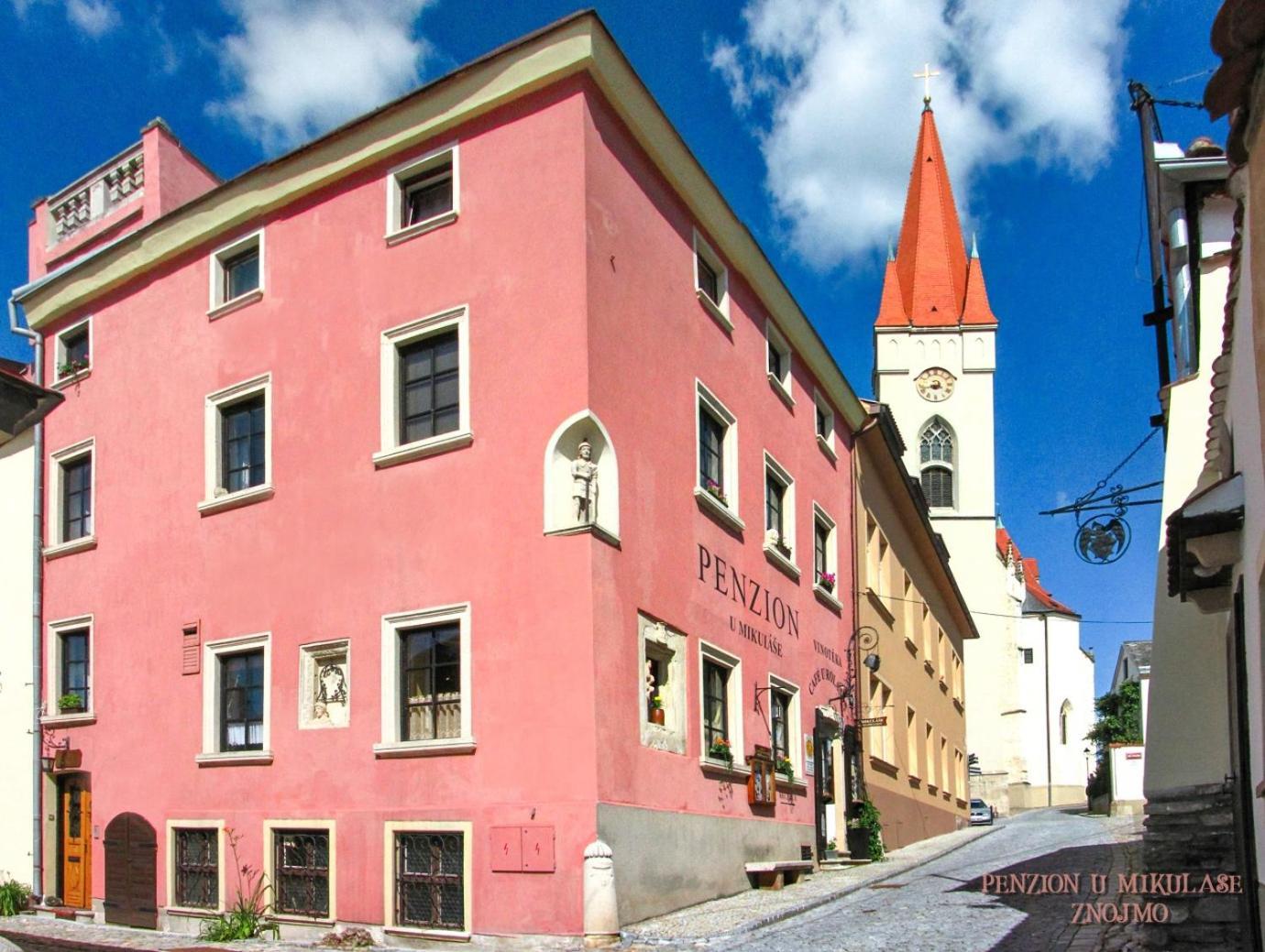 Boutique Apartments U Rolanda, Mikulasske Namesti Znojmo Eksteriør bilde